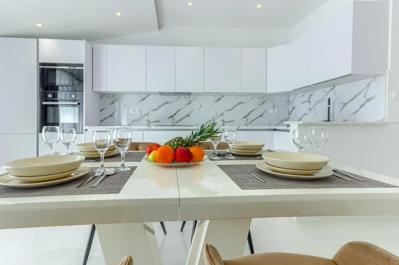 3Rd Floor Apartman Kastela