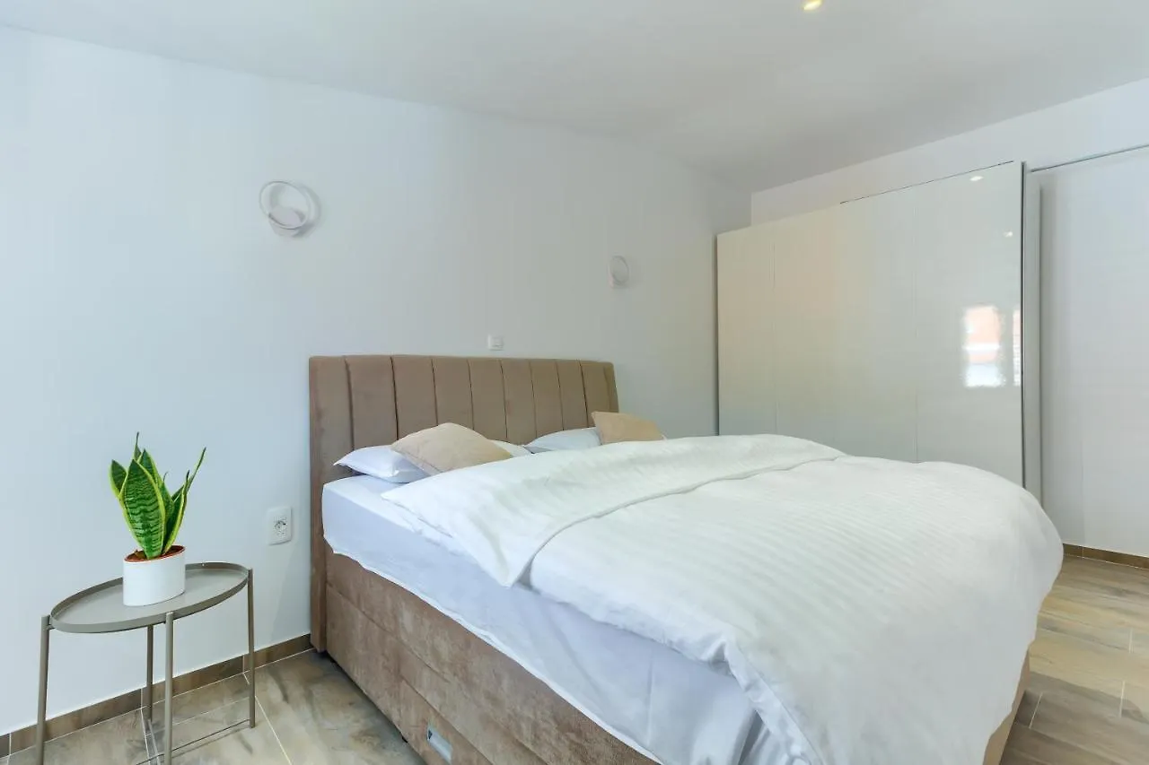 Apartment 3Rd Floor Apartman Kastela